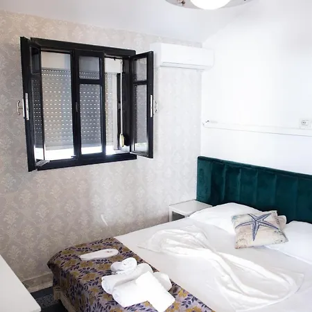 Hotel Sanremo 3*